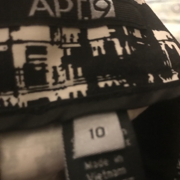 Apt9 size 10 bold pattern pants - Picture 2 of 2